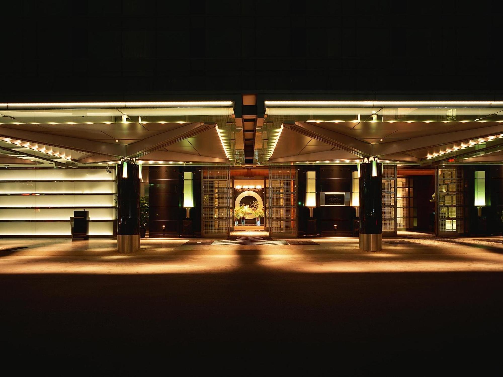 Hotel New Otani Tokyo The Main Экстерьер фото The entrance of the hotel