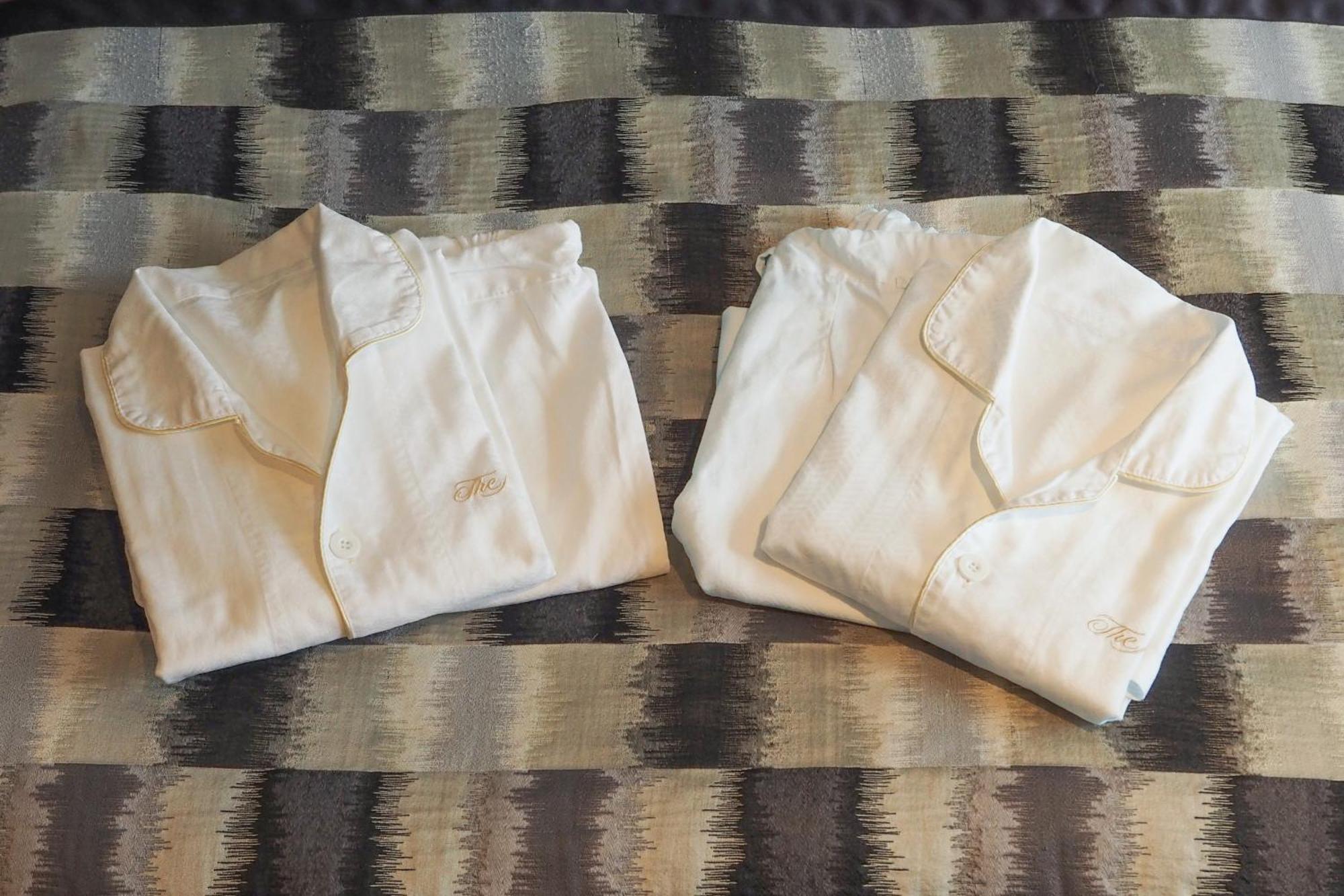 Hotel New Otani Tokyo The Main Экстерьер фото Two folded shirts