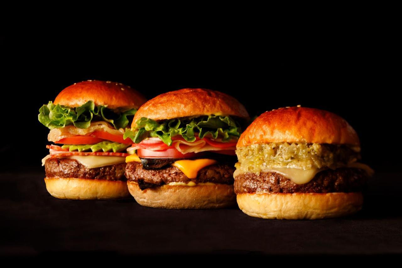 Hotel New Otani Tokyo The Main Экстерьер фото A selection of burgers from the Burger Kitchen